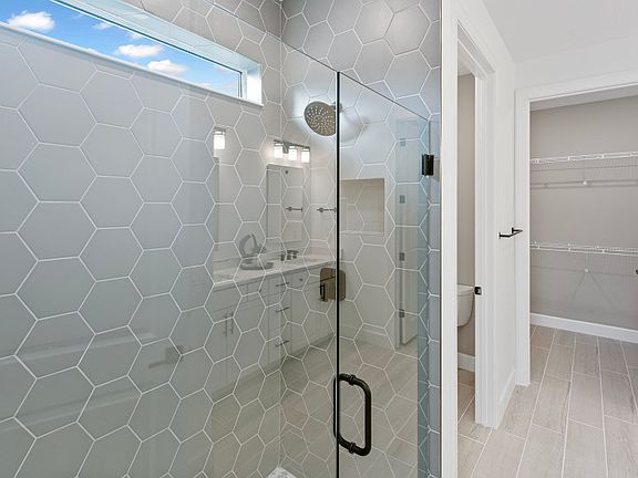 Seaport Owner s Bathroom