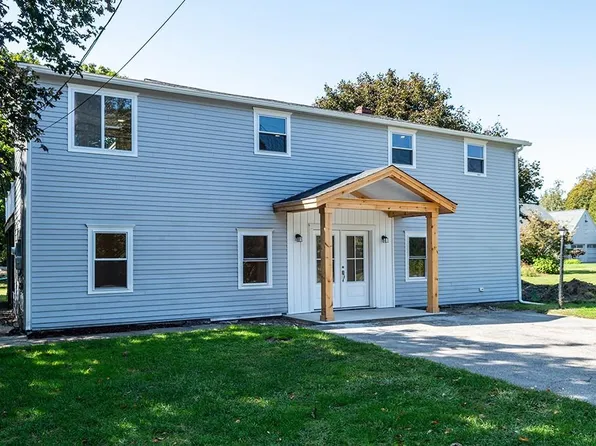 3785 Main Rd, Tiverton, RI 02878
