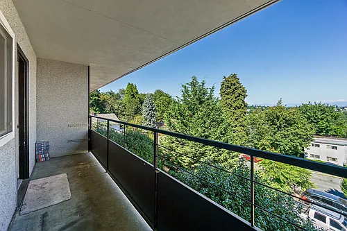 1320 14th Ave S Photo 1