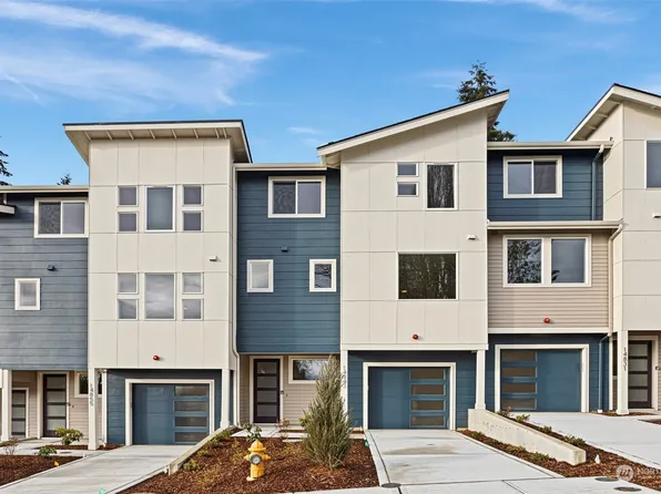 14843 7th Parkway S #2, Burien, WA 98148