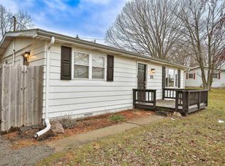 1732 S Country Club Rd, Warsaw, IN 46580