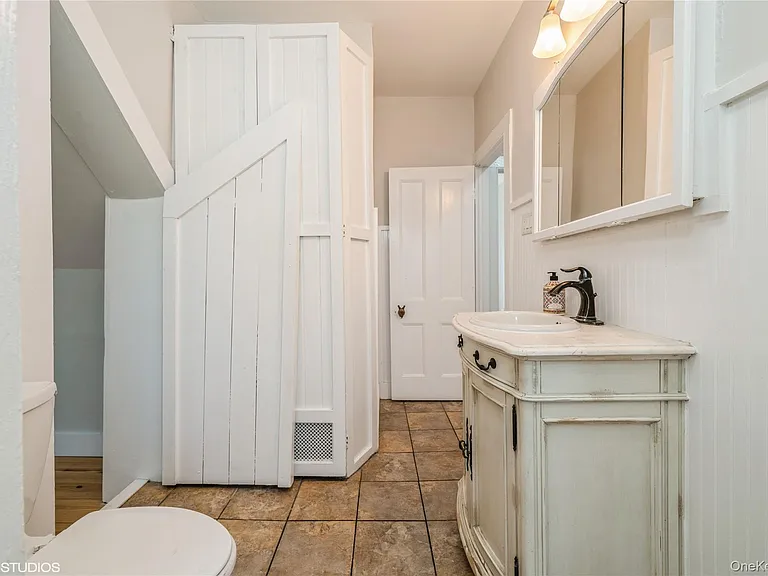 1392 Kings Hwy — Photo 15