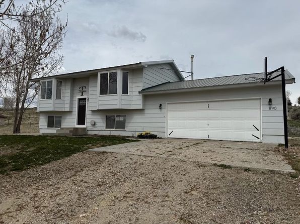 890 Blue Jay Dr