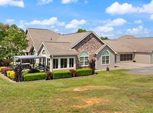 413 Deer Lake Pl, Bronston, KY 42518