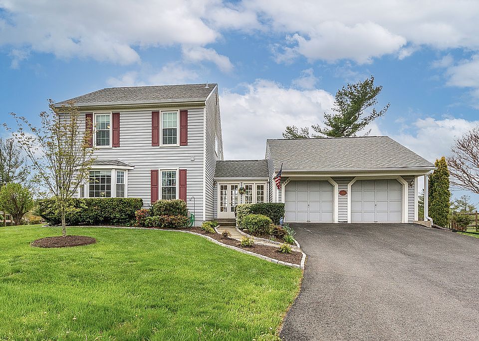 1st image of 5435 Clubside Ln