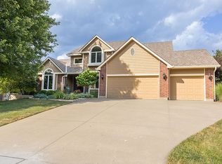 3728 SW Stonybrook Dr, Topeka, KS 66610