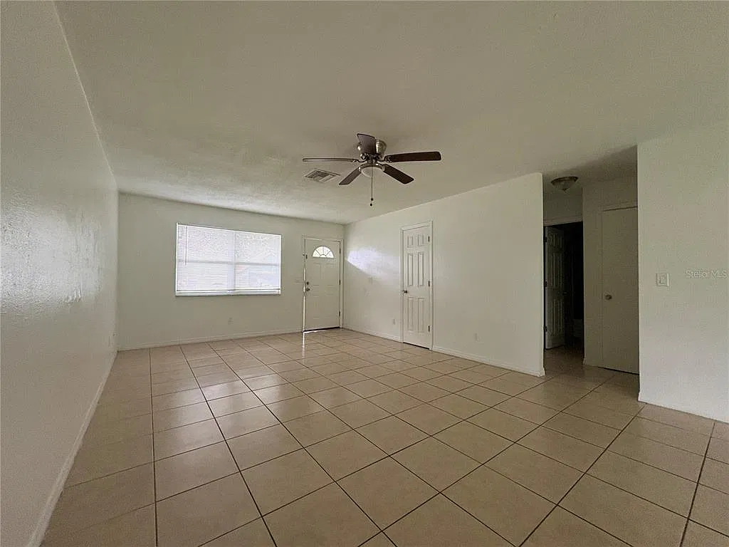 2 bed, 1.0 bath, 888 sqft, $1,750 — Photo 4