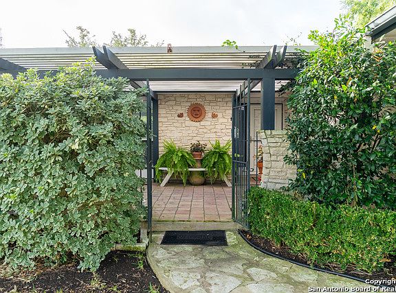 2nd image of 8326 Shallow Creek Dr