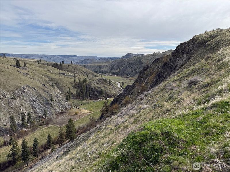 2nd image of 2830 Antoine Creek Road