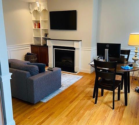 4th image of 65 Baldwin St #3