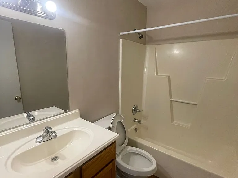 1705 Snowden Dr SE — Photo 10
