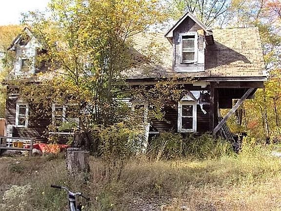 2nd image of 13 Old Taunton St