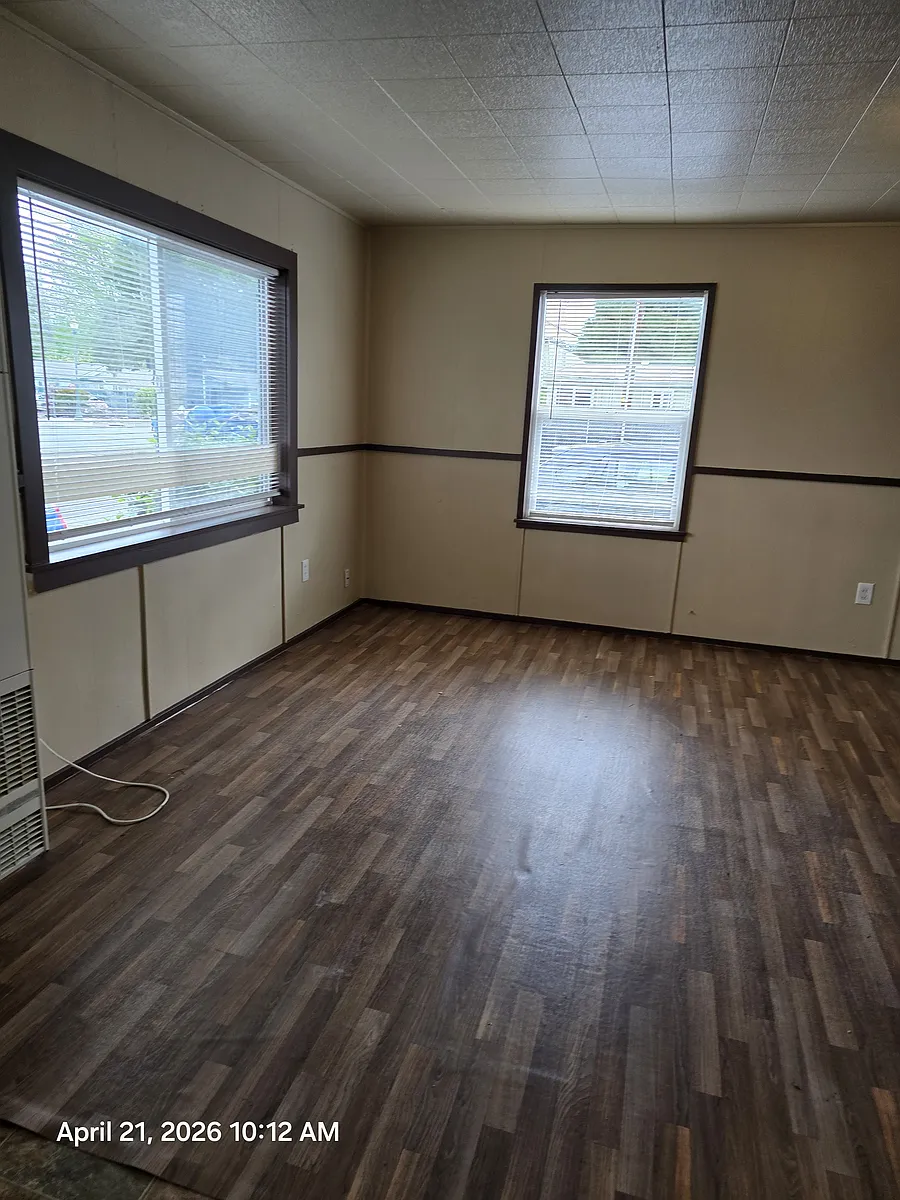 Building Photo - 1275 Rogue River Hwy #9