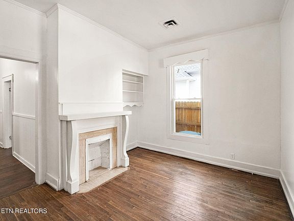 3rd image of 317 Aden St