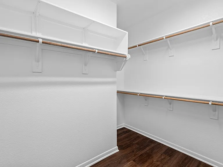 712 Ashberry Dr — Photo 24