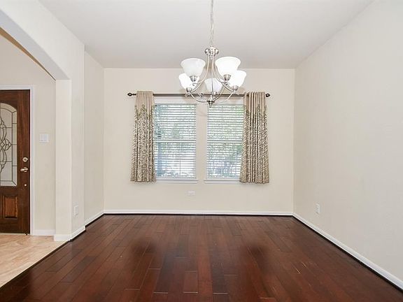 4th image of 6311 Thornton Dr