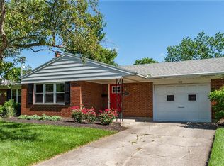 1013 Chateau Dr, Dayton, OH 45429