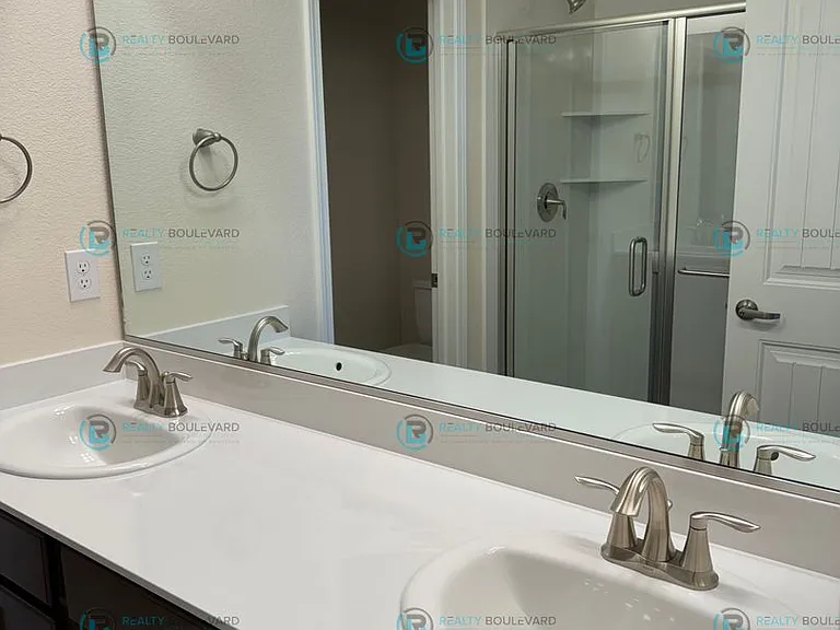 1011 Middle Gate Rd — Photo 12