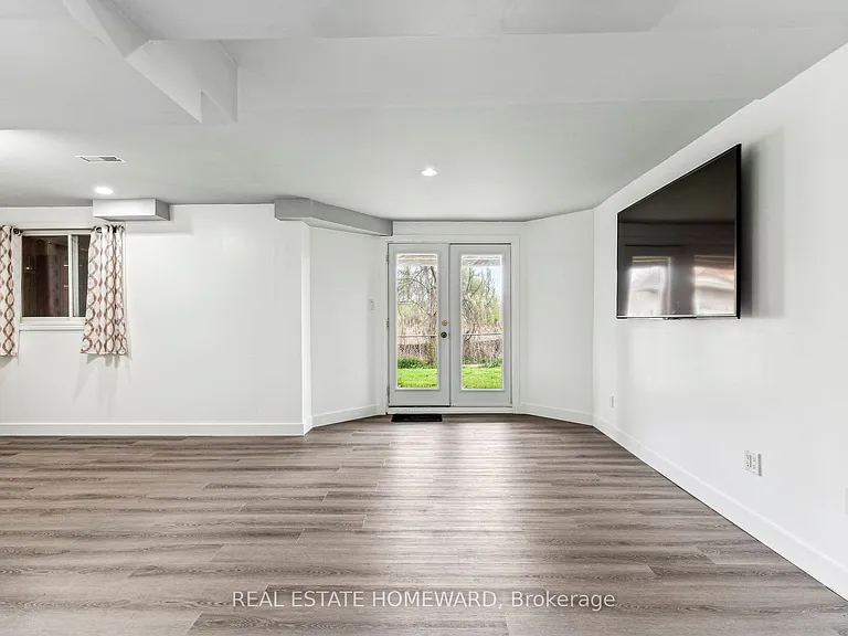1117 Ashley Ct — Photo 28