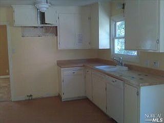 4th image of 109 San Francisco Blvd