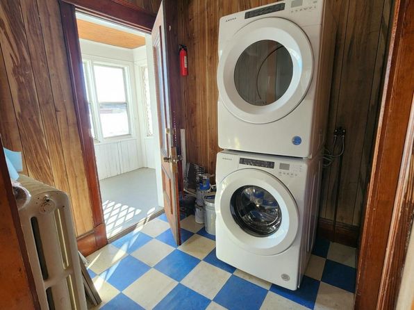 lewiston-maine-125392318 picture