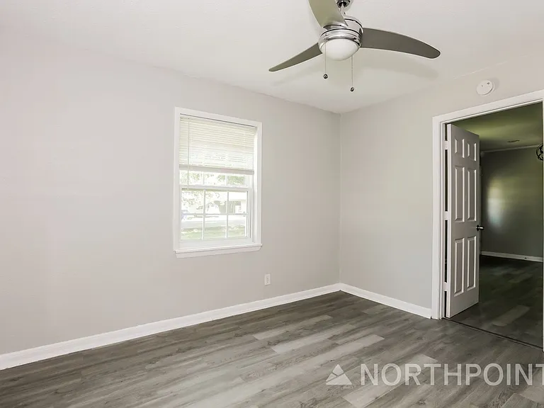 517 Burgett St — Photo 12