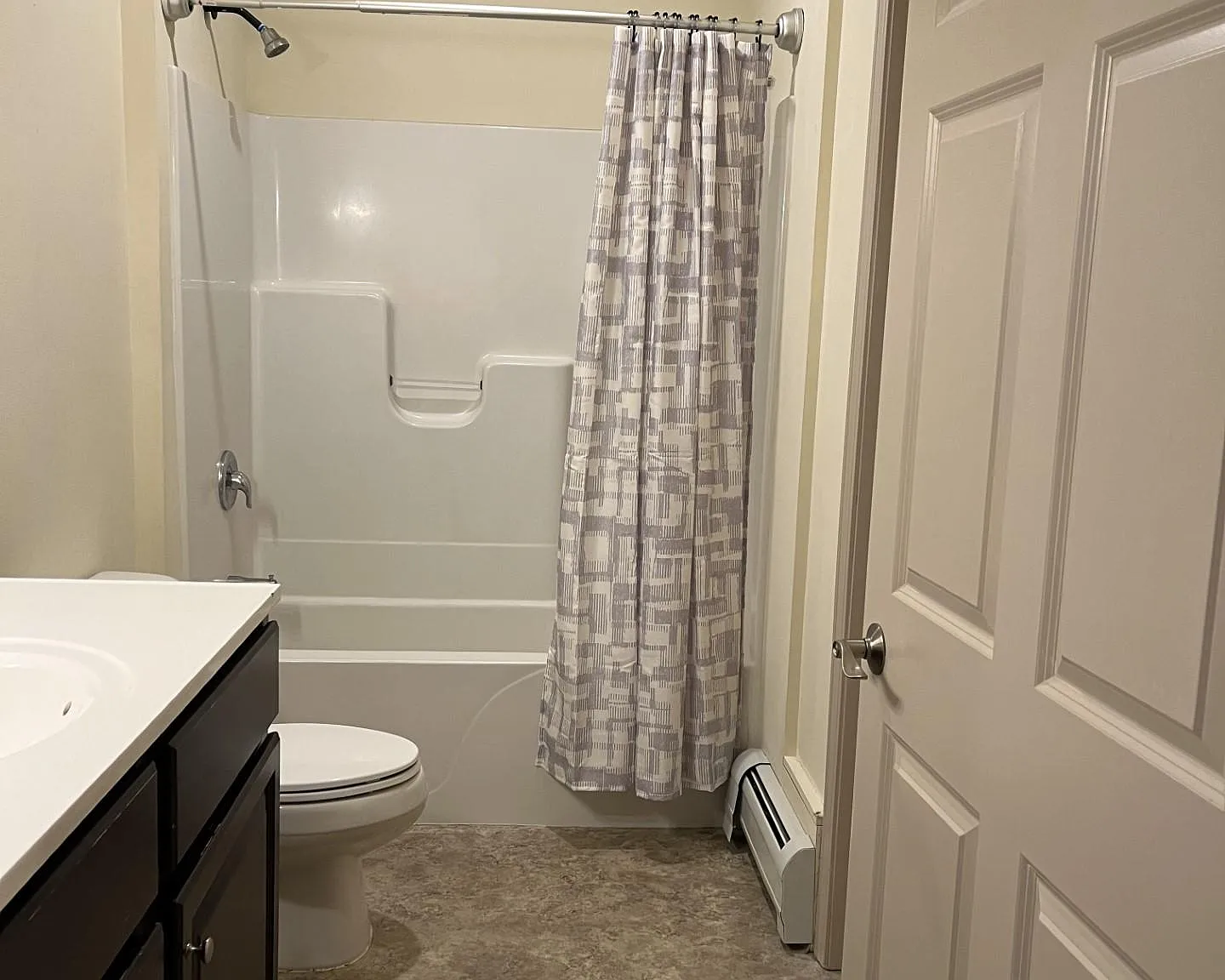 Studio, $1,800 — Photo 4