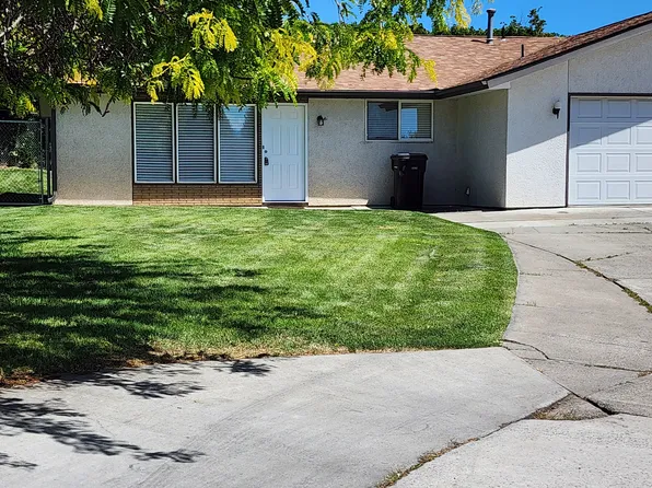 213 N 72nd Ave #A, Yakima, WA 98908