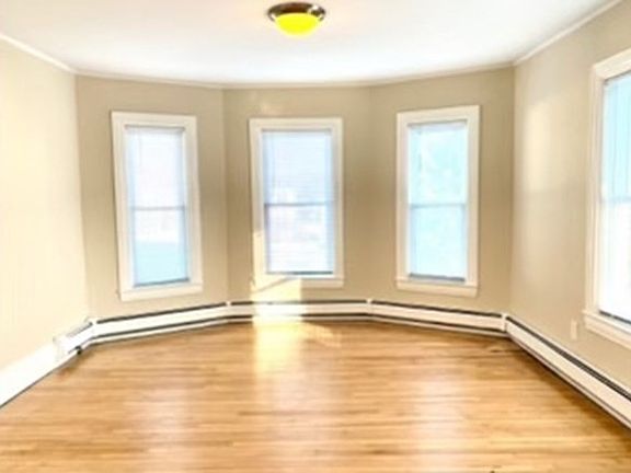 4th image of 251-253 Washington St
