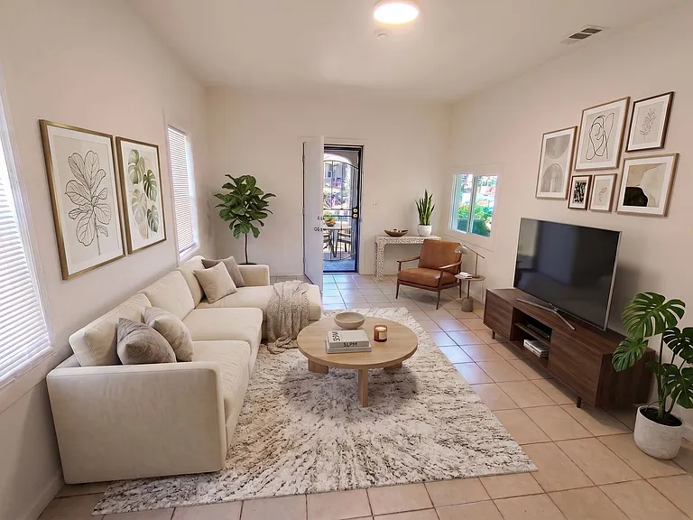 6105 Bromley Ave — Photo 4