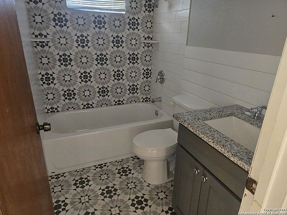 5th image of 7518 Westshire