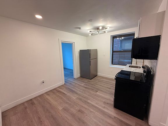 2nd image of 77 Bergen Ave #4E