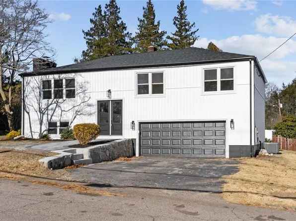 5 Allendale Ave, Johnston, RI 02919
