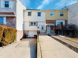 41 Woodcrest Rd, Staten Island, NY 10303