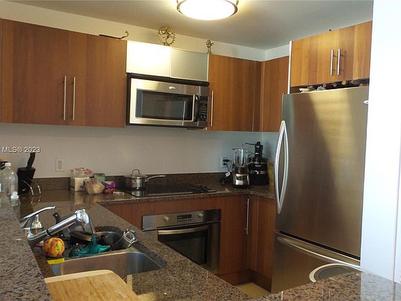 5th image of 300 S Biscayne Blvd APT 408