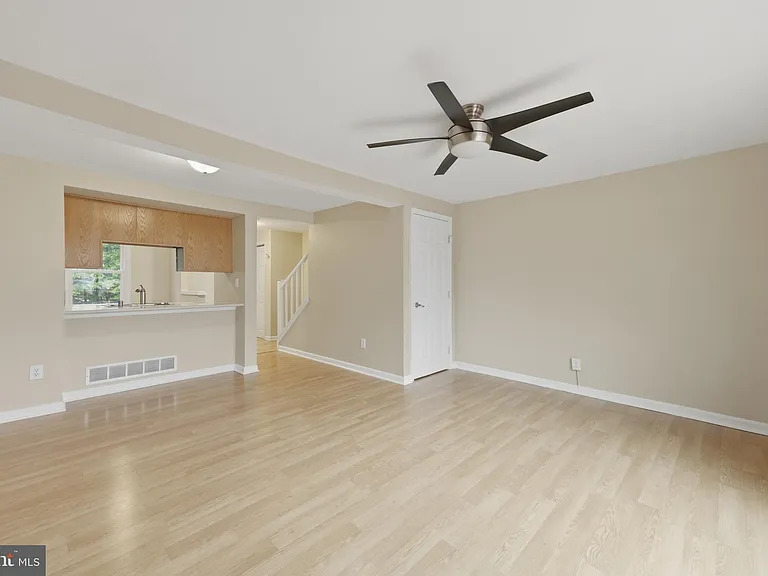 8700 Calvert Cliff Ct — Photo 6