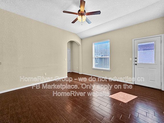5th image of 664 Creekside Cir