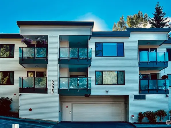 5225 50th Avenue NE #207, Seattle, WA 98105