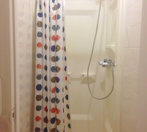 5th image of 140 E 16th St APT 5D