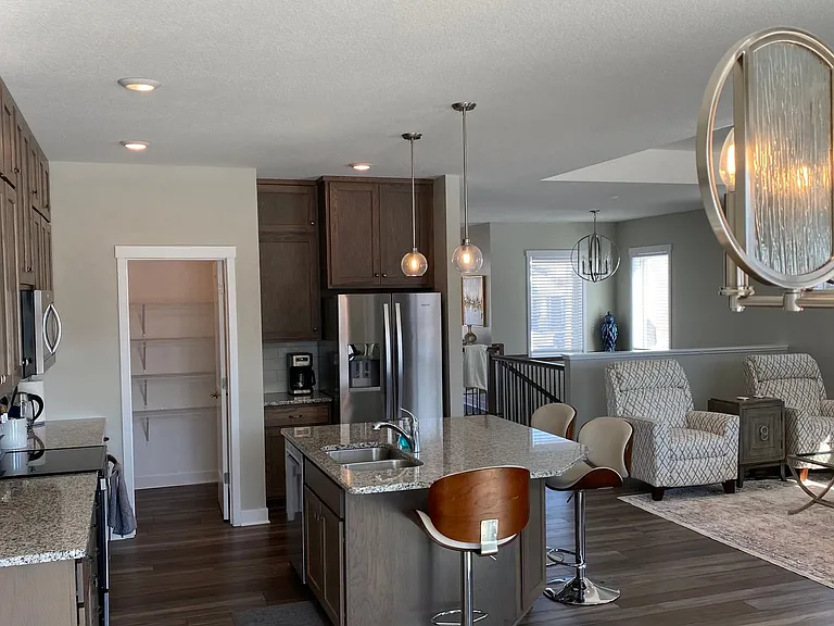 2312 Hart Dr SW — Photo 10