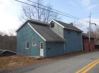 307 Columbus Ave, Hawley, PA 18428