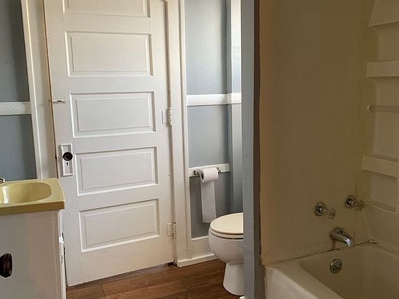 5th image of 137 S 14th St #137