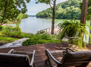 24 Deer Run Trl, Sherman, CT 06784