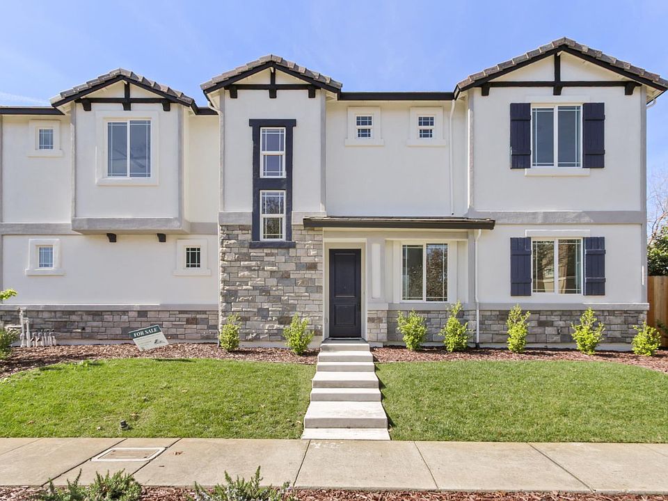1st image of 461 Caravaggio Cir