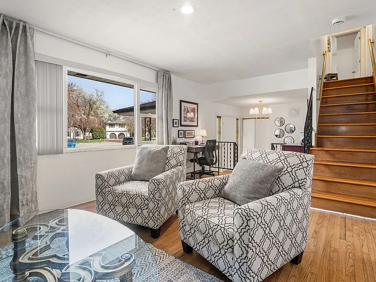 2127 Honeytree Ct — Photo 10