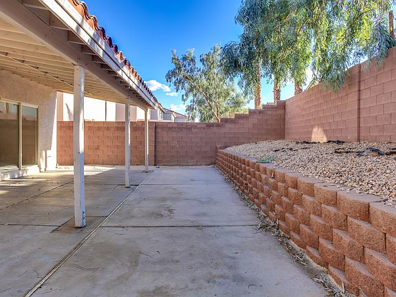 5th image of 7423 Jacaranda Leaf St
