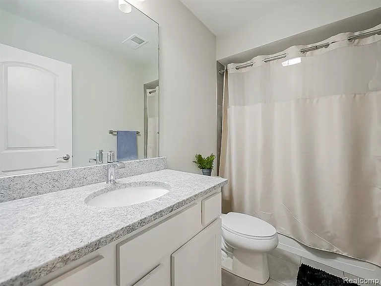 47707 Alden Ter N — Photo 30