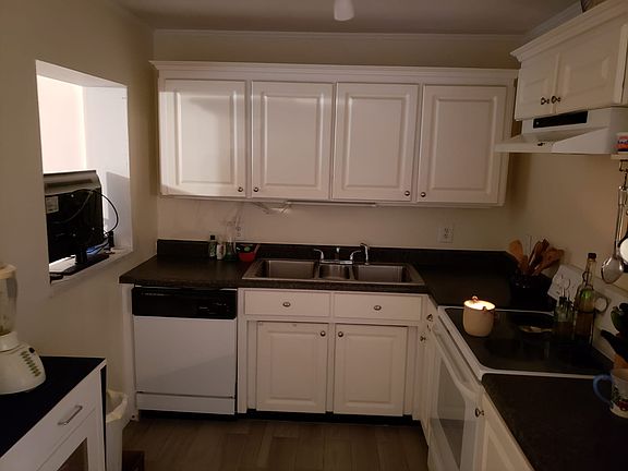 4th image of 4475 Shaw Ave