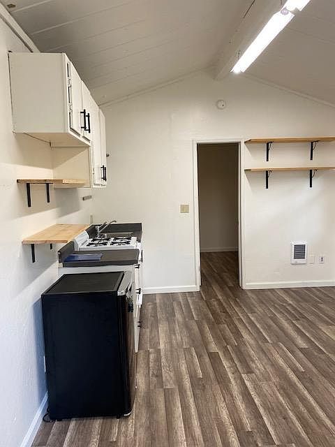 1st image of 1152 College Ave