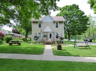 314 N 7th St, Delavan, WI 53115